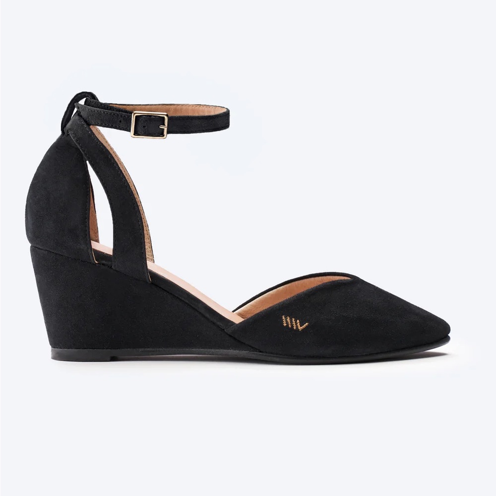 Viscata Garda Black Suede Wedge 37 6.5 NIB